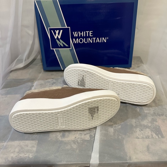 White mountain, tan, slip on sneaker - Picture 2 of 3